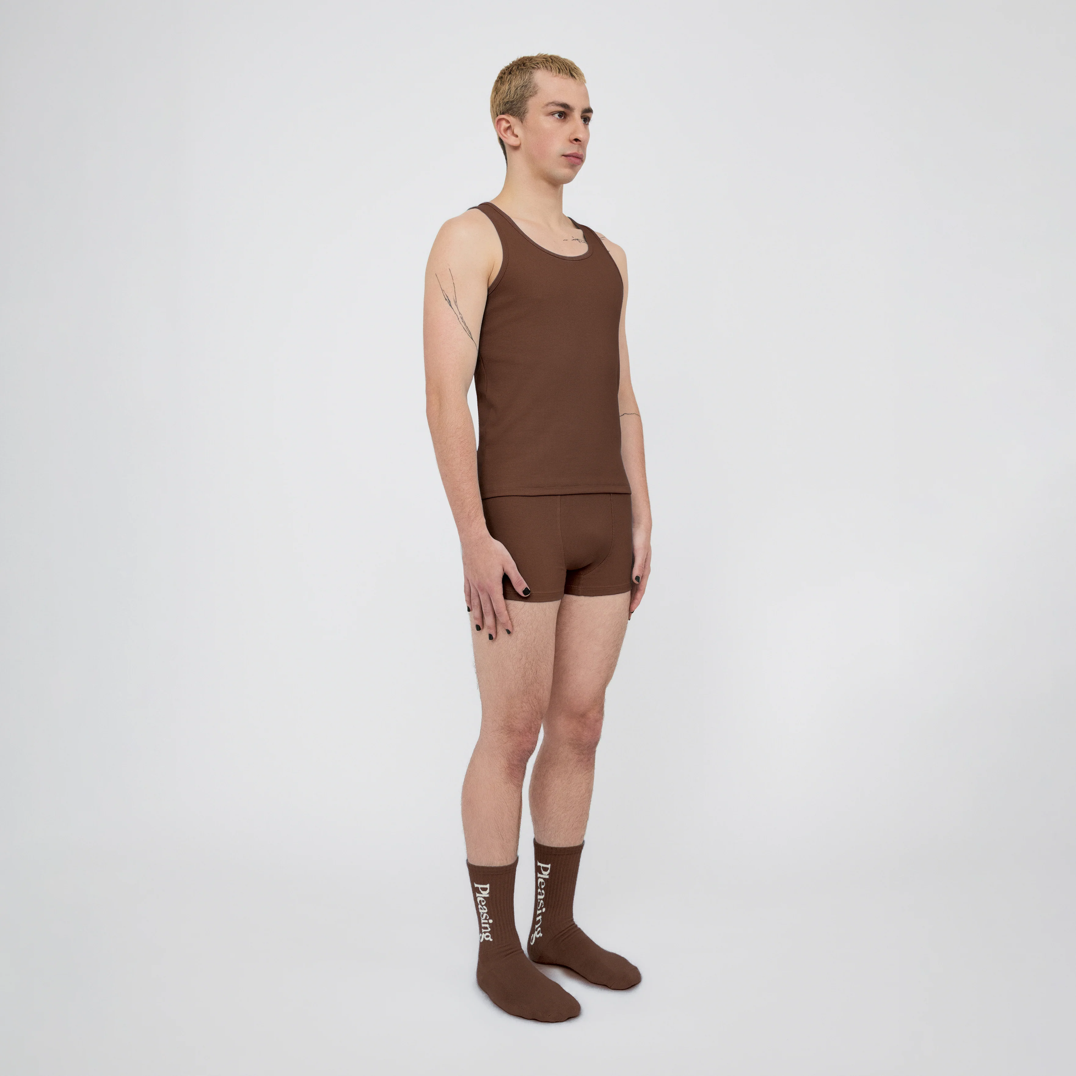 The Pleasing Ribbed Tank in Brown - Image 30