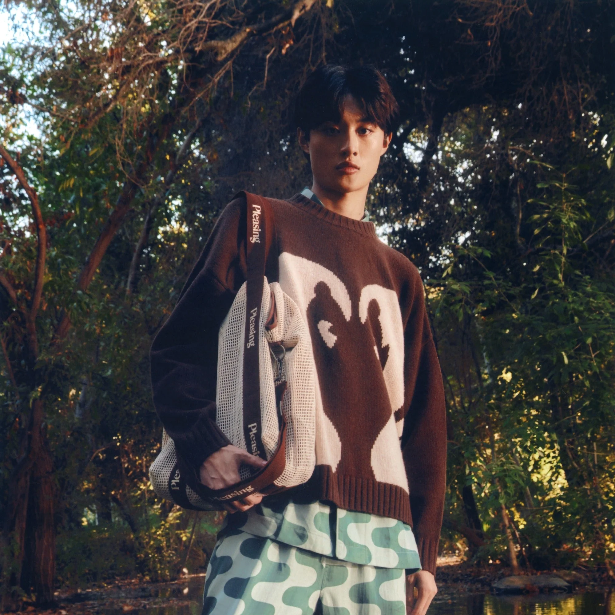 The Pleasing Bag 2.0 in Blue and Yellow - Image 3