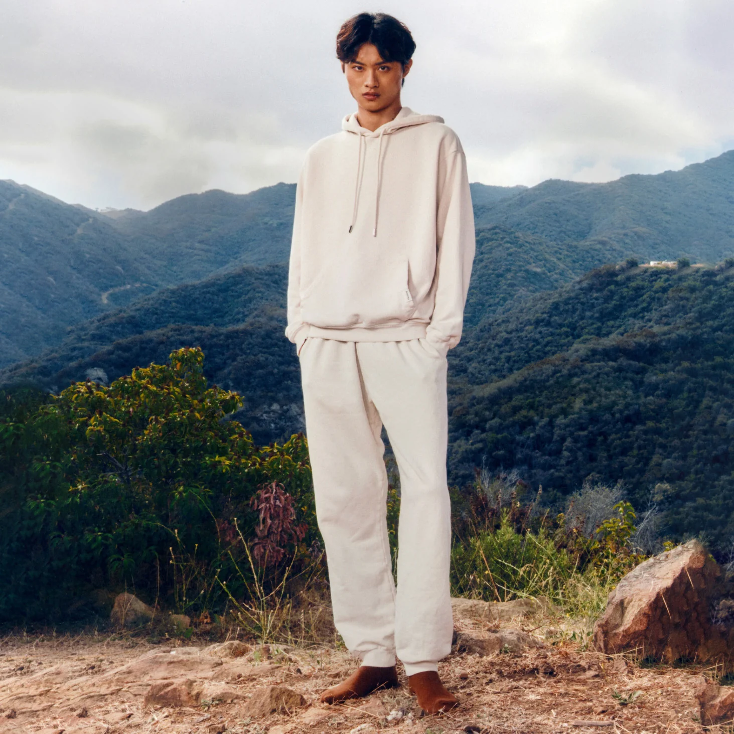The Pleasing Sweatpant in Black - Image 2